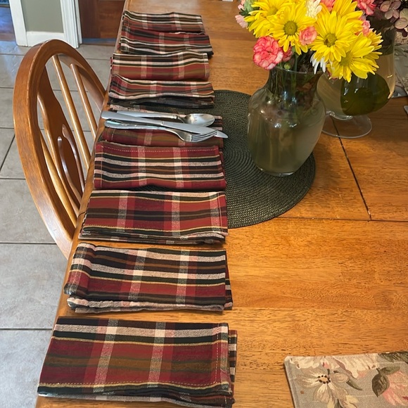 IHF Home cloth napkins - Picture 1 of 6